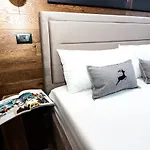 Deer Breuil-Cervinia