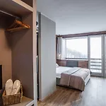 Deer Mountain View With Ski-in Access *