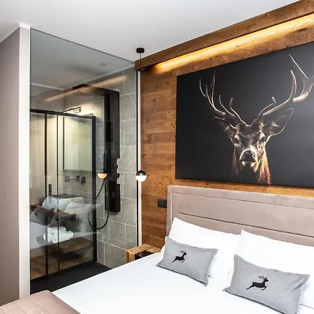 Deer Mountain View With Ski-in Access Apartman *